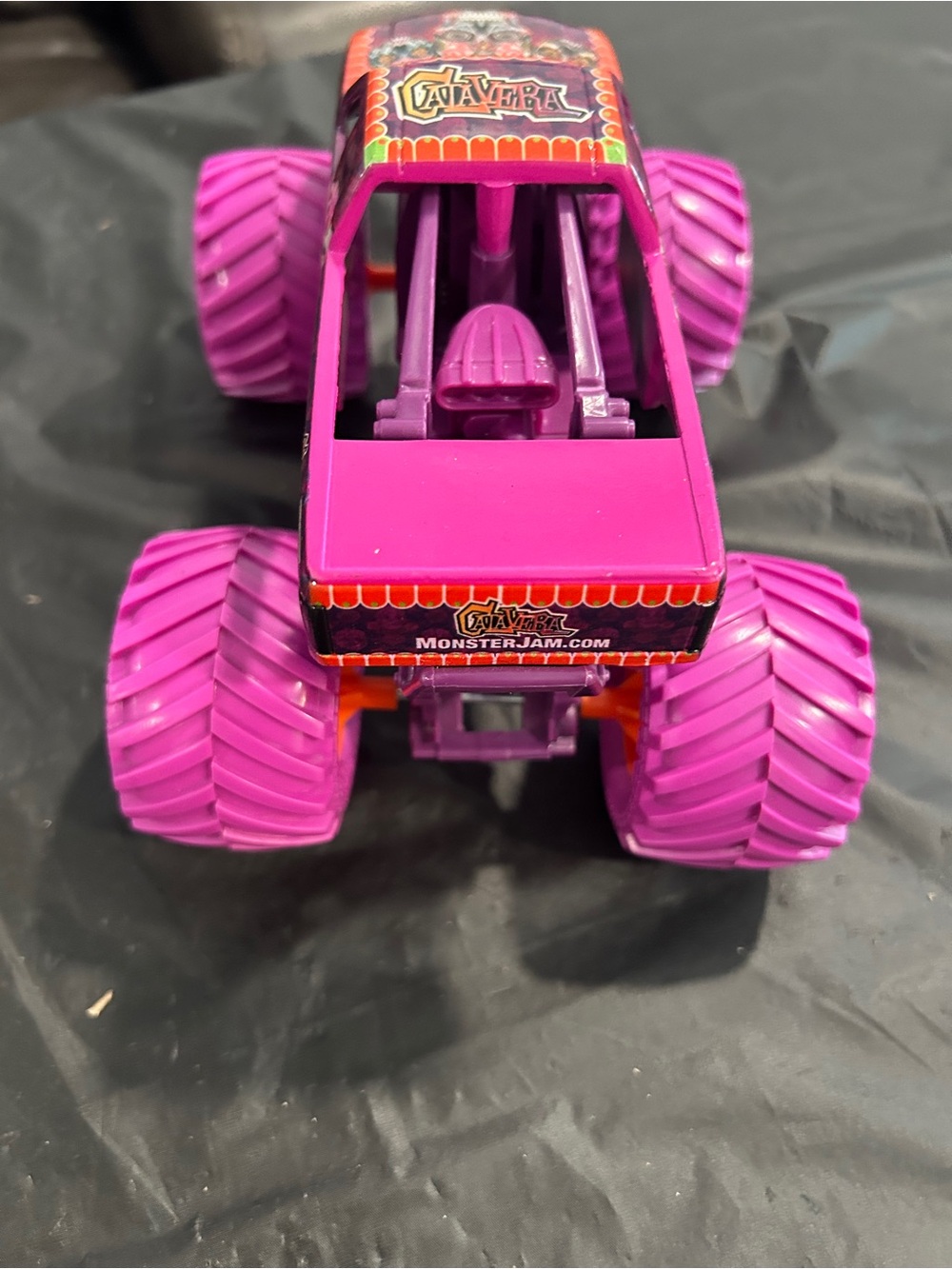 Calavera Monster Jam  Truck Toy - Pink  Skull Design - Picture 7 of 8